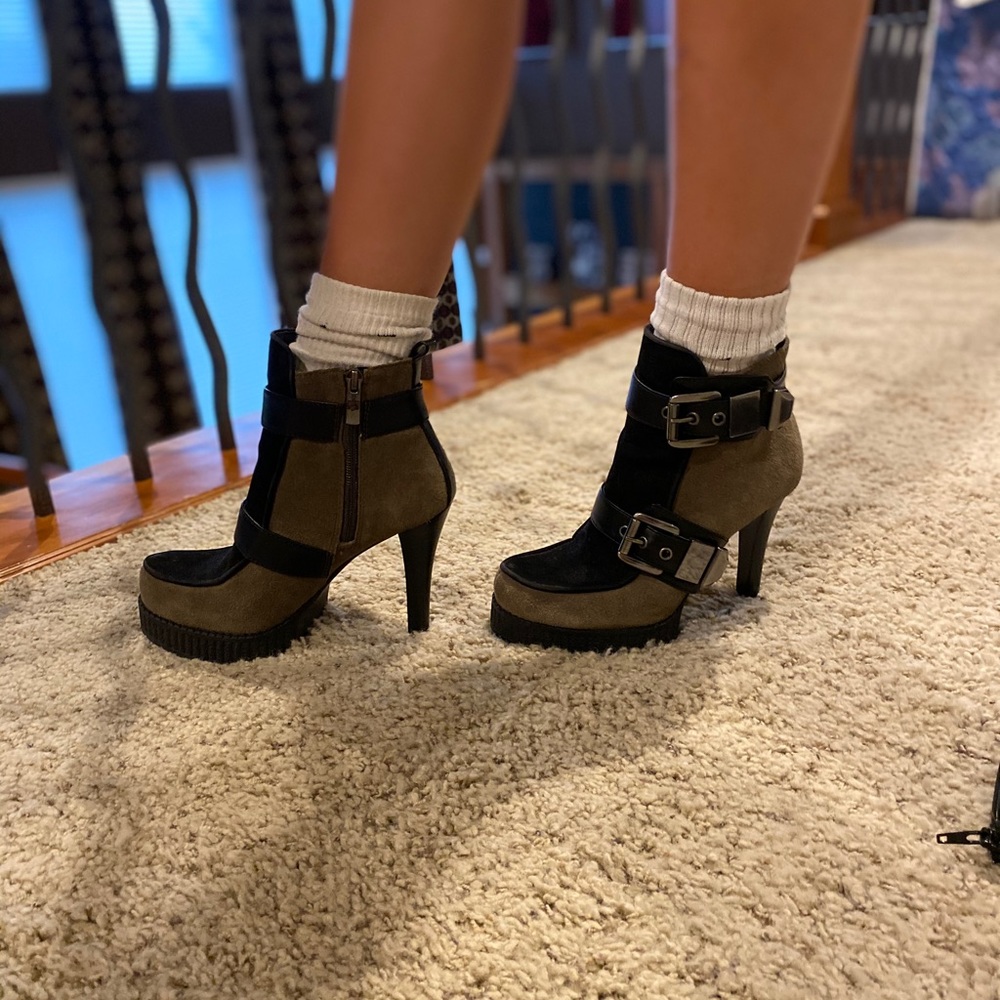 Heeled booties